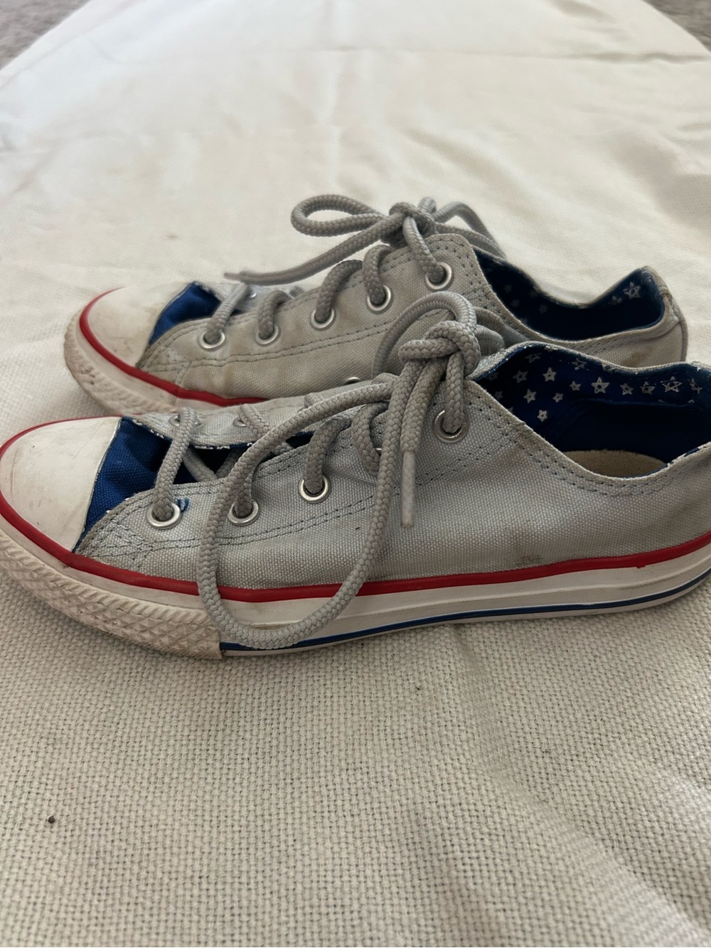 Kids low top converse